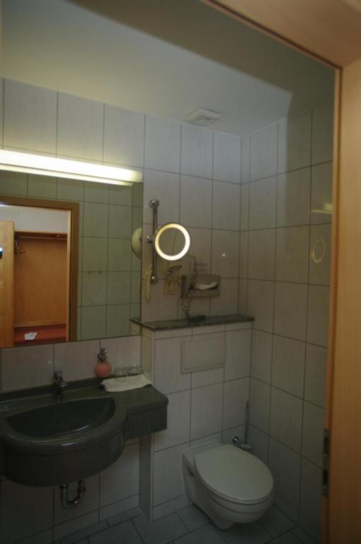 Land-Gut-Hotel Raeuber Lippoldskrug Alfeld  Eksteriør bilde
